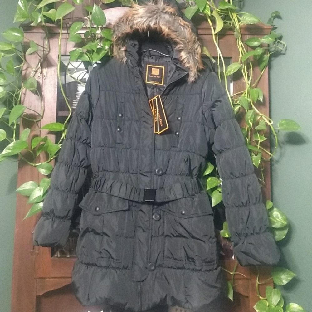 ~GIFTED WITH TRADE~NWT~Lady von Hart coat - Picture 1 of 6
